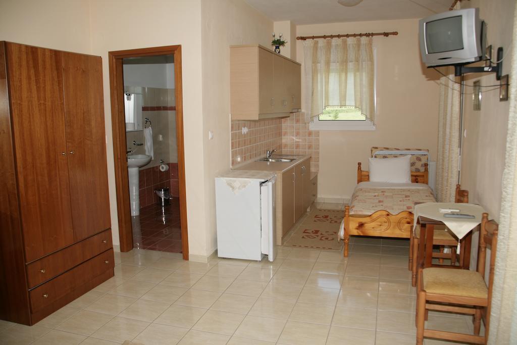 Elanthi Hostel Kastoria Værelse billede
